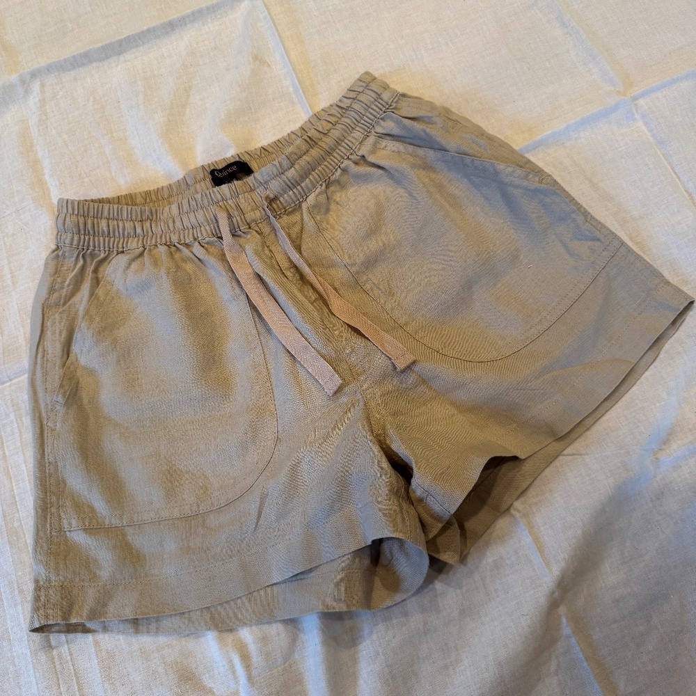 Tan Quince Linen Shorts. Size XS.